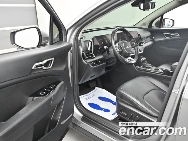 Kia Sportage (V) LPG 2.0 2WD Prestige 2023 — фото 15