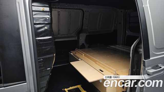 Hyundai Staria Cargo 3-Seater Smart 2023 — фото 11