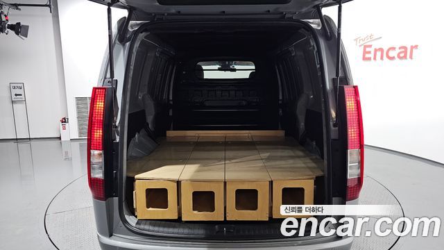 Hyundai Staria Cargo 3-Seater Smart 2023 — фото 20