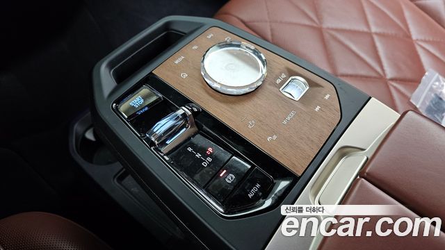 BMW iX xDrive50 Sports Plus 2023 — фото 9