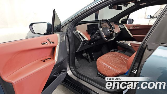 BMW iX xDrive50 Sports Plus 2023 — фото 10