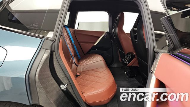 BMW iX xDrive50 Sports Plus 2023 — фото 16