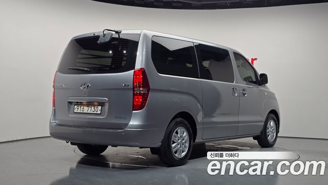 Hyundai Grand Starex Van 3-Seater Smart 2021 — фото 2