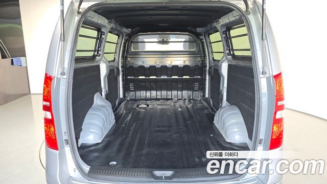 Hyundai Grand Starex Van 3-Seater Smart 2021 — фото 20