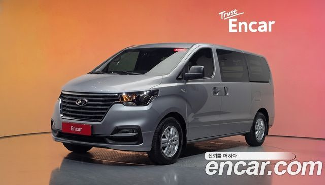 Hyundai Grand Starex Van 3-Seater Smart