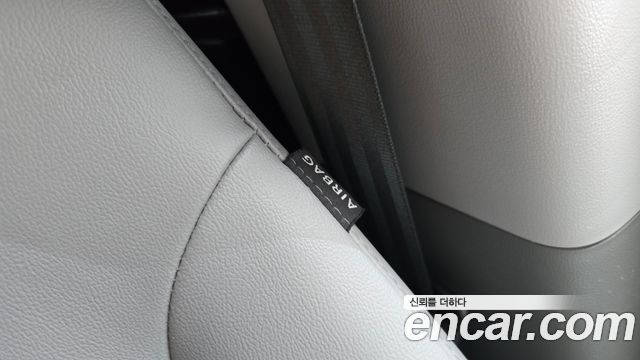 Hyundai Grand Starex Van 3-Seater Smart 2021 — фото 31