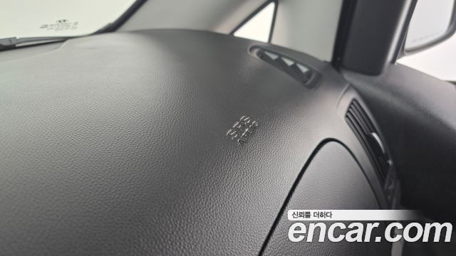 Hyundai Grand Starex Van 3-Seater Smart 2021 — фото 32