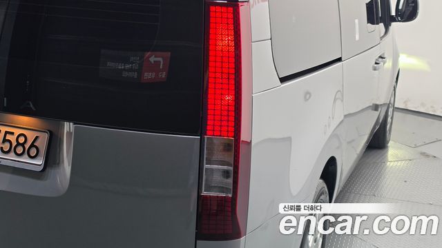 Hyundai Staria L3.5 Cargo 5-Seater Modern 2025 — фото 23