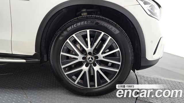 Mercedes-Benz GLC-Class (X253) GLC300e 4MATIC 2021 — фото 27