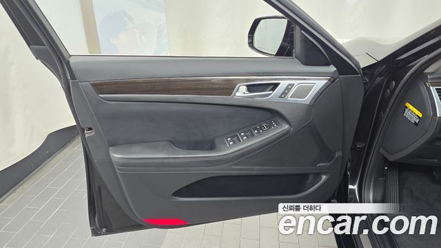 Genesis G80 3.3 GDI AWD Premium Luxury 2019 — фото 24