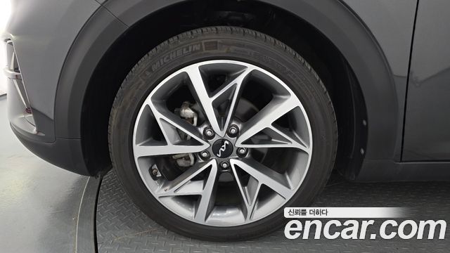 Kia Niro 1.6 HEV Signature 2022 — фото 5
