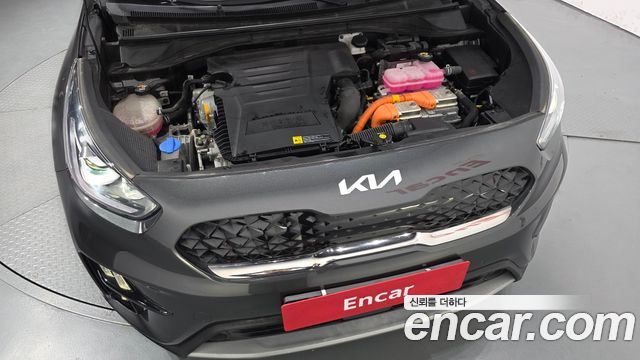 Kia Niro 1.6 HEV Signature 2022 — фото 6