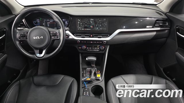 Kia Niro 1.6 HEV Signature 2022 — фото 7