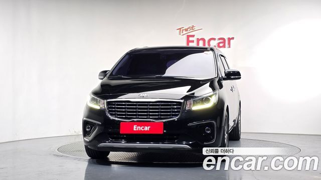 Kia Carnival 9-Seater Prstige 2020 — фото 3