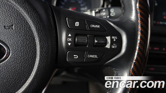 Kia Carnival 9-Seater Prstige 2020 — фото 15