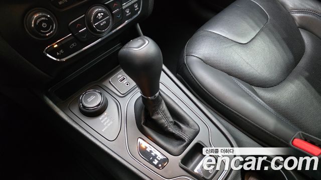 Jeep Cherokee (KL) 2.4 Longitude High AWD 2019 — фото 9