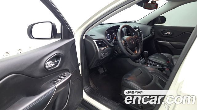 Jeep Cherokee (KL) 2.4 Longitude High AWD 2019 — фото 10