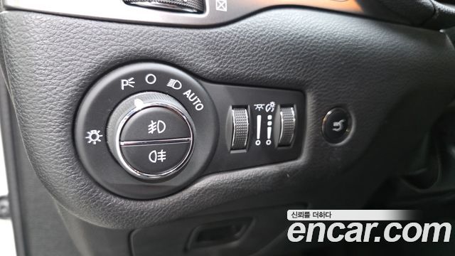 Jeep Cherokee (KL) 2.4 Longitude High AWD 2019 — фото 18