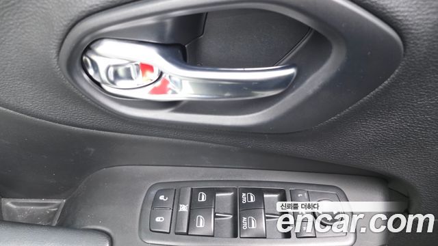 Jeep Cherokee (KL) 2.4 Longitude High AWD 2019 — фото 19