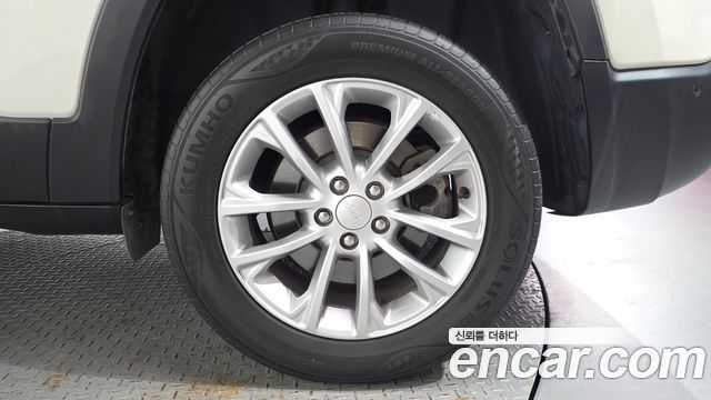 Jeep Cherokee (KL) 2.4 Longitude High AWD 2019 — фото 21