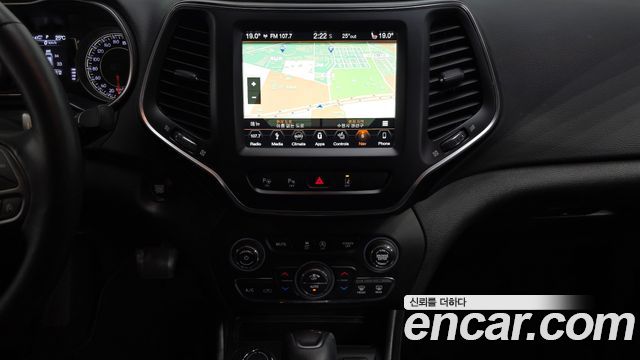 Jeep Cherokee (KL) 2.4 Longitude High AWD 2019 — фото 28