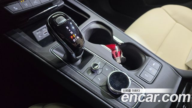 Cadillac XT4 2.0 Sport AWD 2023 — фото 9