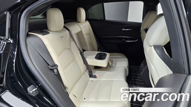 Cadillac XT4 2.0 Sport AWD 2023 — фото 11