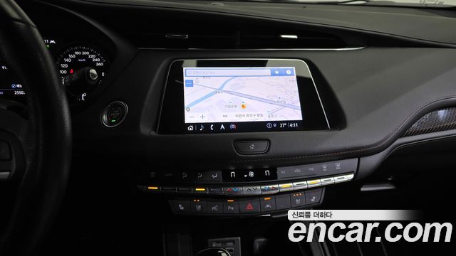 Cadillac XT4 2.0 Sport AWD 2023 — фото 12