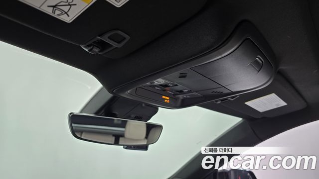 Cadillac XT4 2.0 Sport AWD 2023 — фото 19