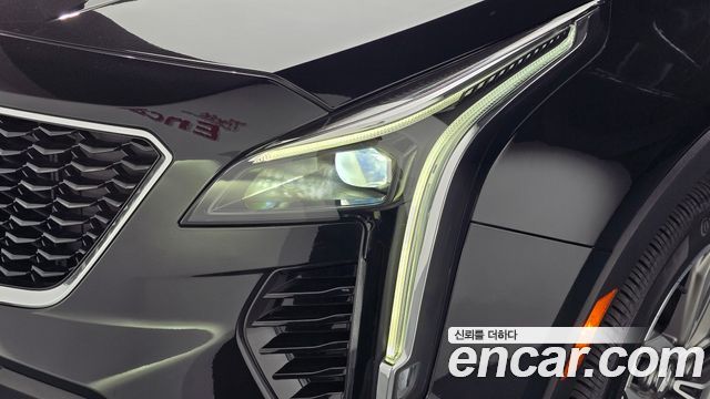 Cadillac XT4 2.0 Sport AWD 2023 — фото 22