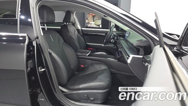 Hyundai Grandeur (GN7) 2,5 Gasoline 2WD Premium 2024 — фото 11