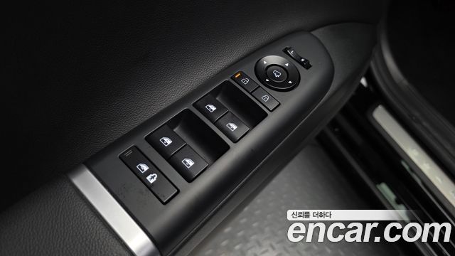 Hyundai Grandeur (GN7) 2,5 Gasoline 2WD Premium 2024 — фото 28