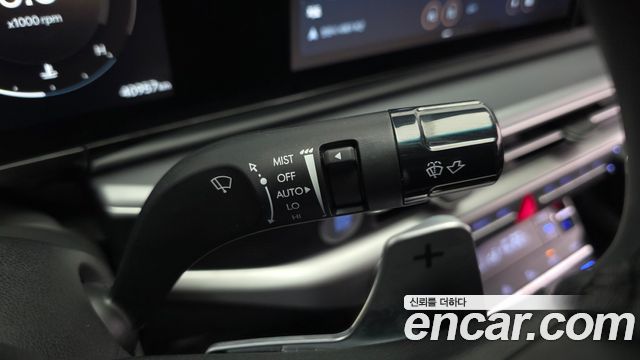 Hyundai Grandeur (GN7) 2,5 Gasoline 2WD Premium 2024 — фото 31