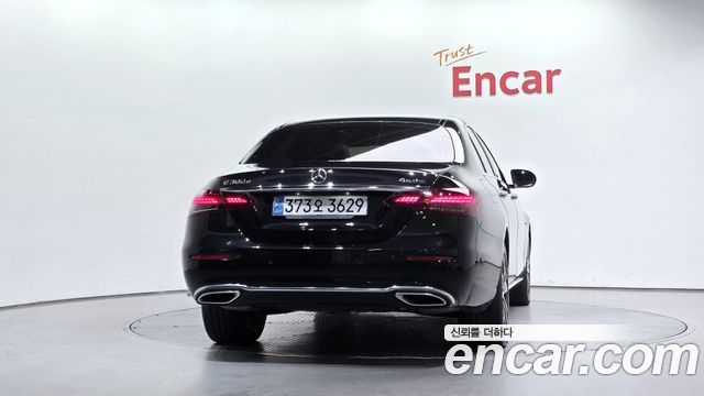 Mercedes-Benz E-Class (W213) E300e 4MATIC Exclusive 2021 — фото 4