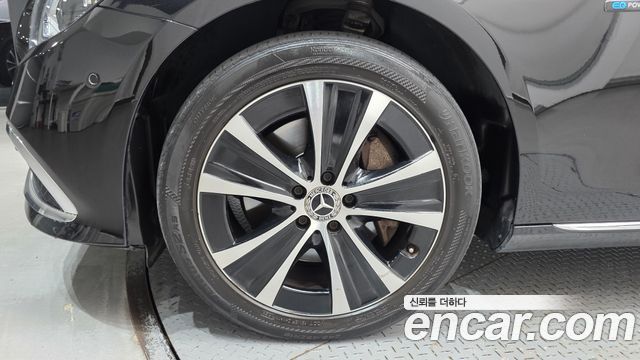 Mercedes-Benz E-Class (W213) E300e 4MATIC Exclusive 2021 — фото 5