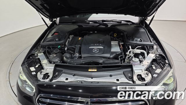 Mercedes-Benz E-Class (W213) E300e 4MATIC Exclusive 2021 — фото 6