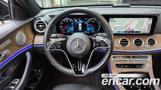Mercedes-Benz E-Class (W213) E300e 4MATIC Exclusive 2021 — фото 13