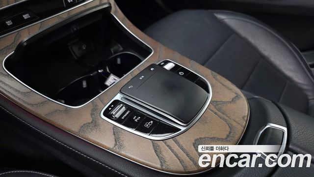 Mercedes-Benz E-Class (W213) E300e 4MATIC Exclusive 2021 — фото 20
