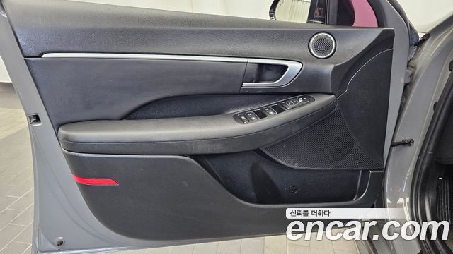 Hyundai Sonata (DN8) 1.6 Turbo Premium Family 2020 — фото 30
