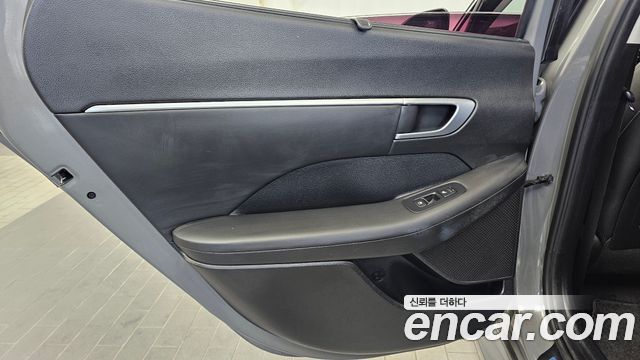Hyundai Sonata (DN8) 1.6 Turbo Premium Family 2020 — фото 31