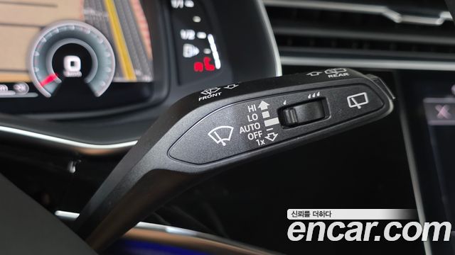 Audi Q8 (4M) 45 TDI Quattro Premium 2023 — фото 18