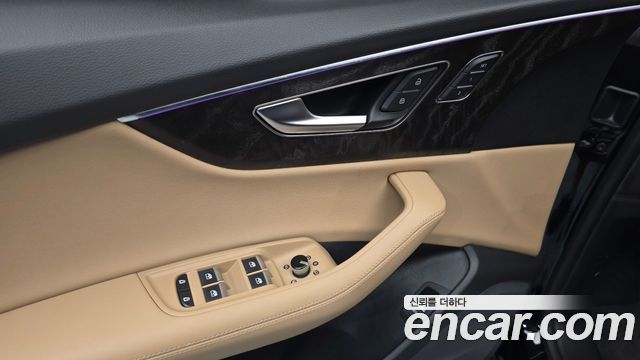 Audi Q8 (4M) 45 TDI Quattro Premium 2023 — фото 31