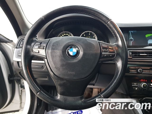 BMW 5 Series (F10) 520d 2011 — фото 9