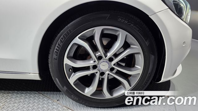 Mercedes-Benz C-Class (W205) C220 d Avantgarde 2016 — фото 5