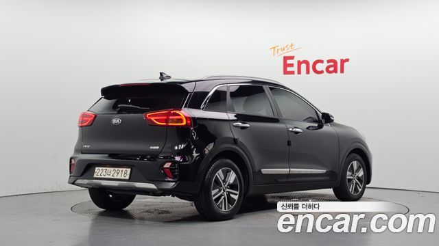 Kia Niro 1.6 HEV Prestige 2020 — фото 2
