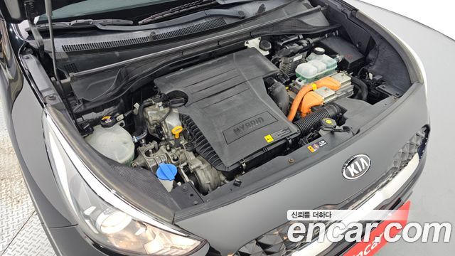 Kia Niro 1.6 HEV Prestige 2020 — фото 6