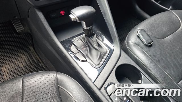 Kia Niro 1.6 HEV Prestige 2020 — фото 9