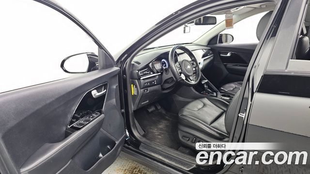 Kia Niro 1.6 HEV Prestige 2020 — фото 10