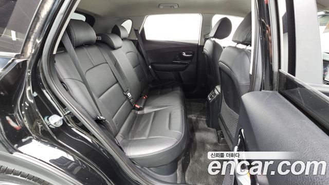 Kia Niro 1.6 HEV Prestige 2020 — фото 11