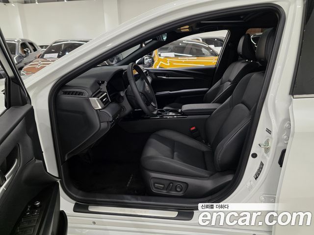 Toyota Camry (XV80) 2.5 XLE Hybrid 2025 — фото 10